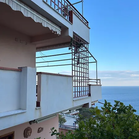 Casa Vacanze “tropicana”