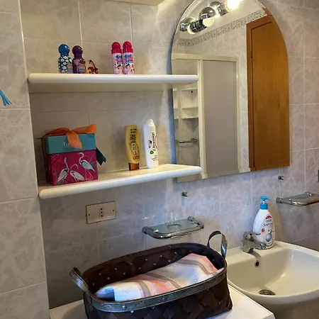 Casa Vacanze “tropicana” *